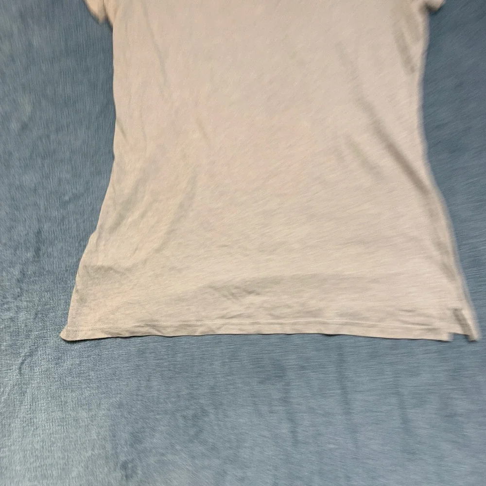 Nike T Shirt Womens Medium Gray V Neck Swoosh Logo Side Slit Performance Running